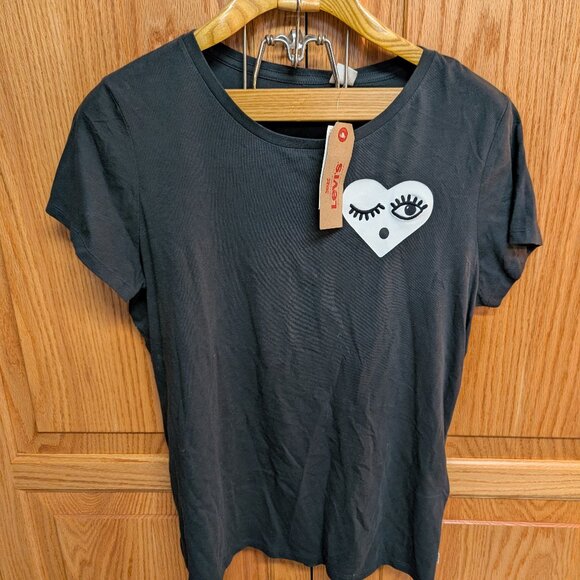 Levi's Heart Shirt - Picture 1 of 2